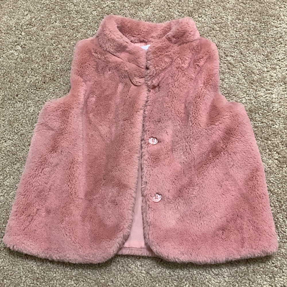 Girls sleeveless fur jacket